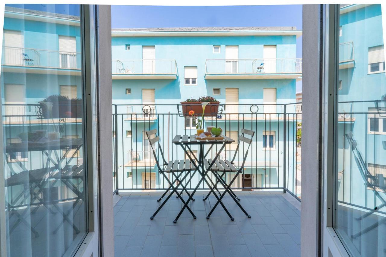 Hotel Greta B&B Rimini Exterior foto